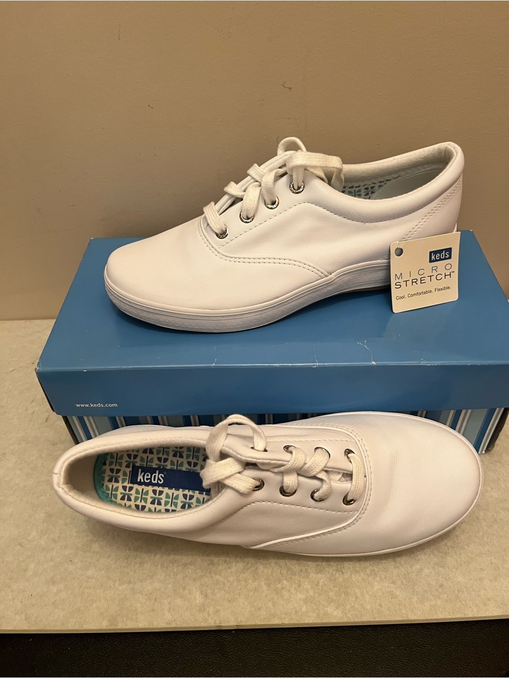 Keds new sneakers ladies size 8